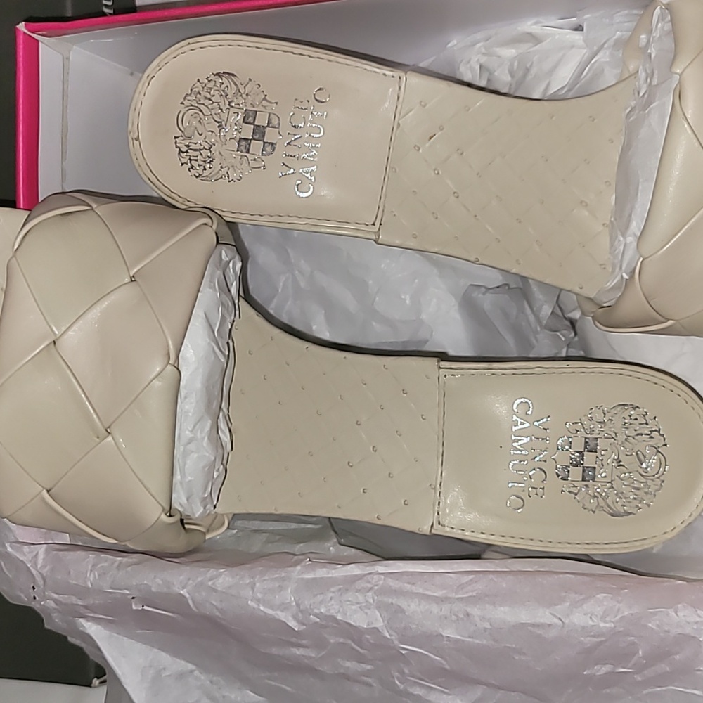 Vince Camuto Ivory Quilted Slides Sz 10 - Picture 5 of 5